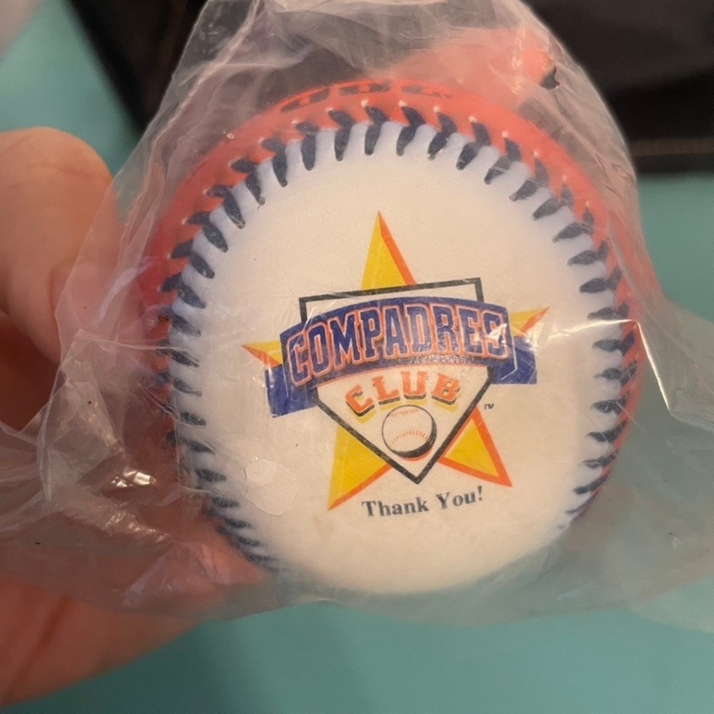 San Diego Padres Compadres Club 200 Games Attended Souvenir Baseball MLB - Picture 2 of 3